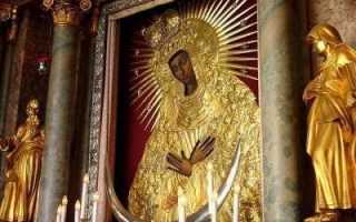 Что означает «образ с полумесяцем»: Остробрамская Виленская икона Божией Матери