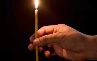 Как правильно очистить и освятить дом с помощью церковной свечи — православные молитвы